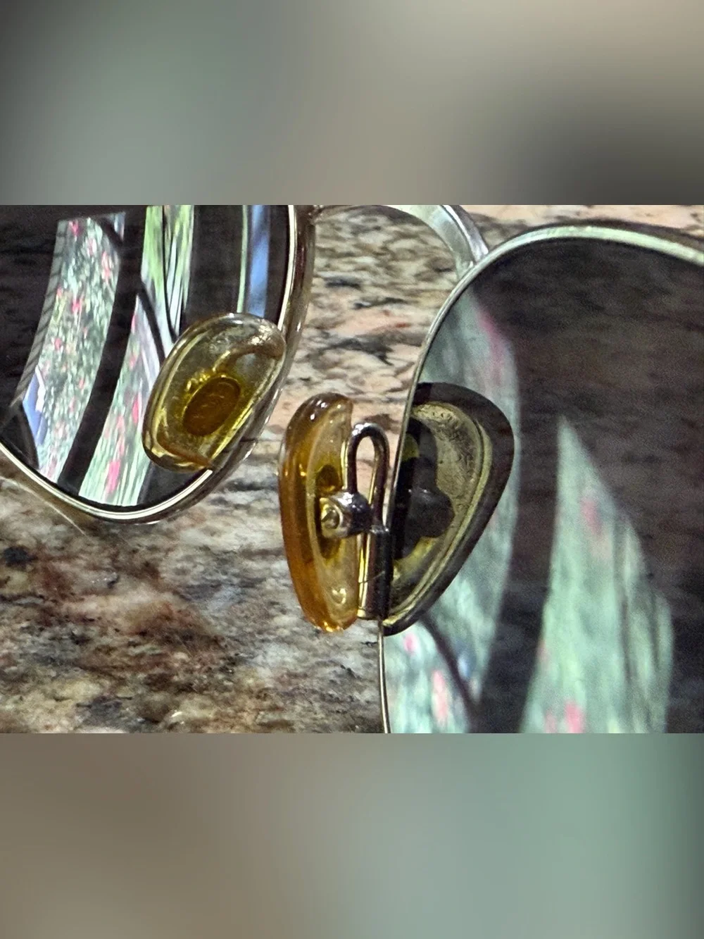 Gucci Classic Oval Horsebit Frame Sunglasses in Silver with Dark Lenses